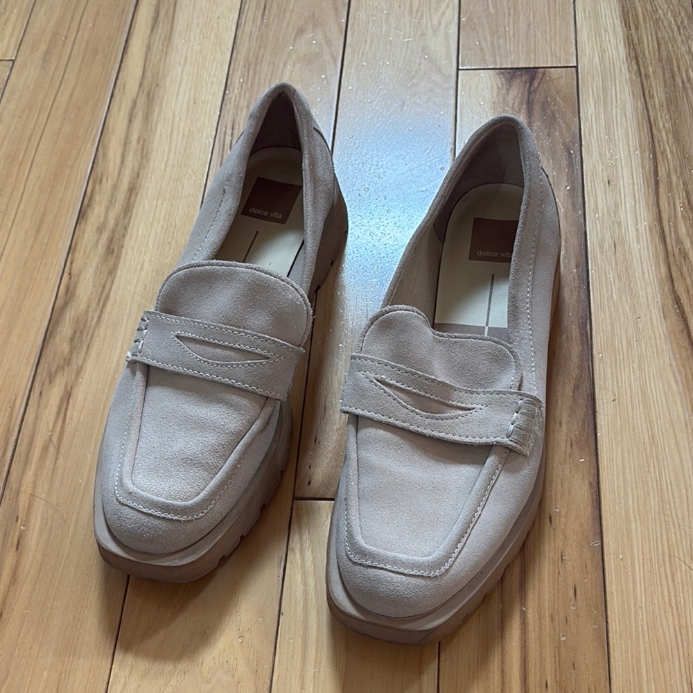 Dolce Vita 
ELIAS FLATS DUNE SUEDE